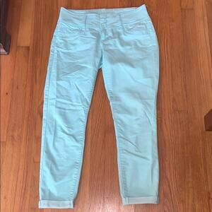 YMI Wannnabettabutt? Cropped Pants